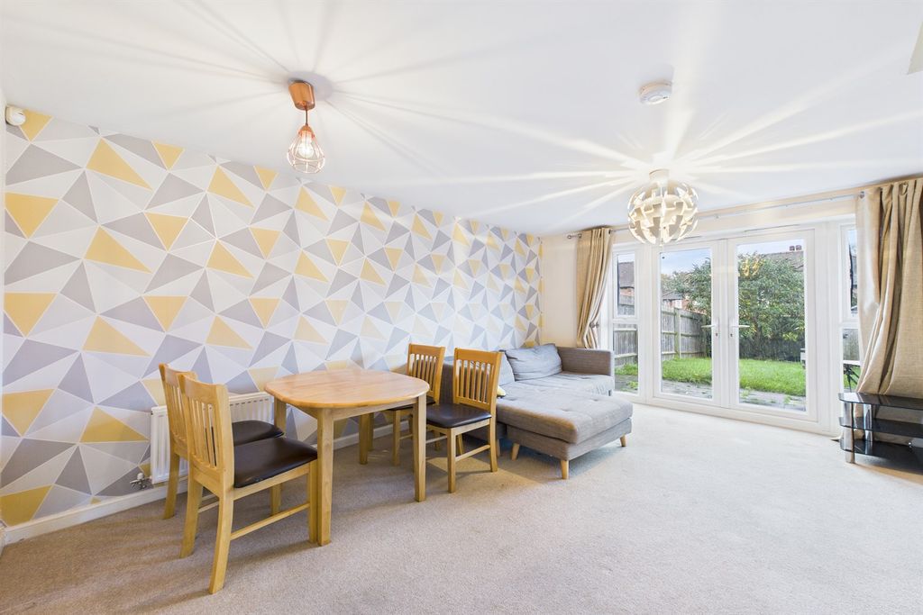 Property photo 1 of 14 (Main)