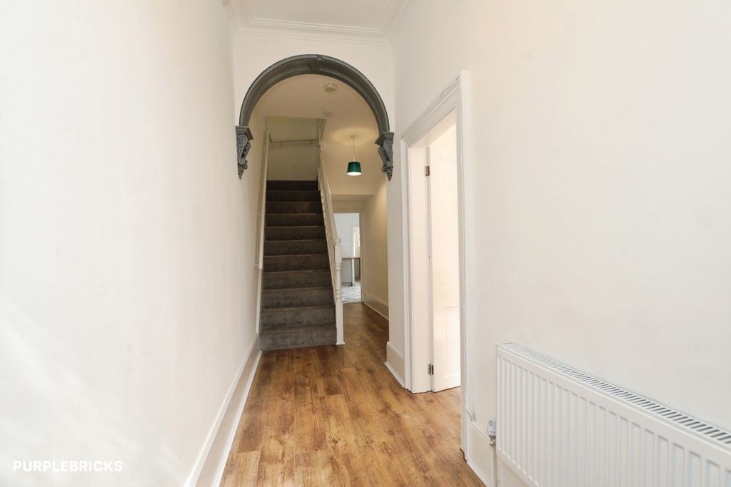 Property photo 1 of 31
