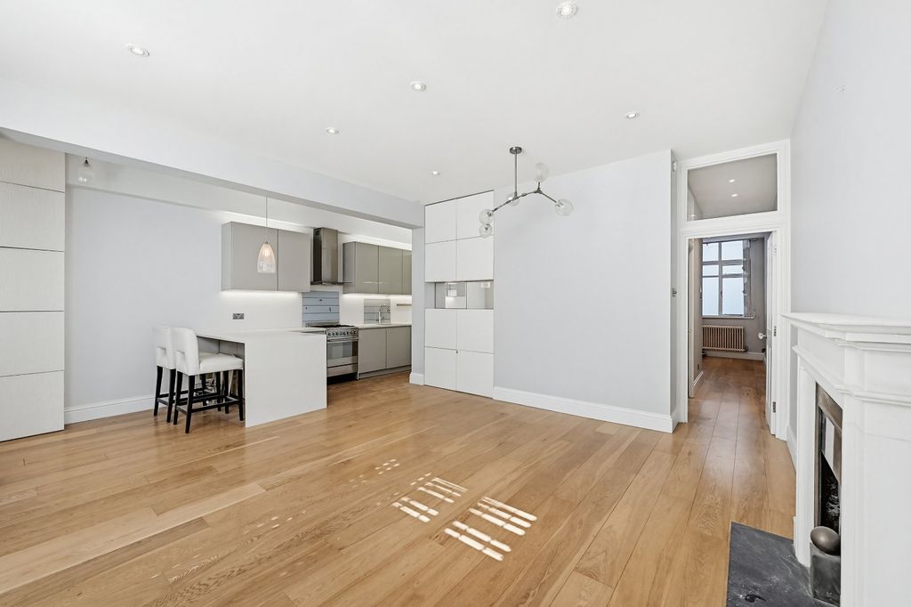 Property photo 3 of 7 Picture No. 10