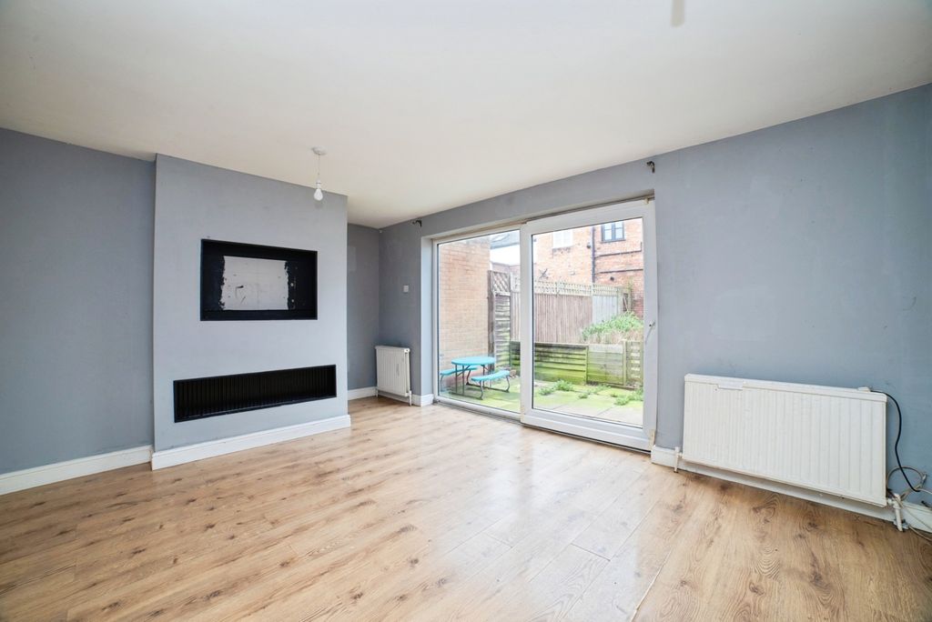 Property photo 2 of 17 Pbox-Img.Jpg