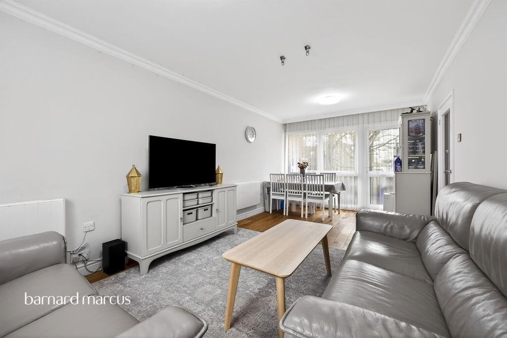 Property photo 3 of 11