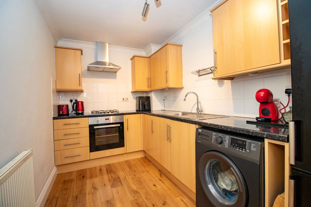 Property photo 3 of 15