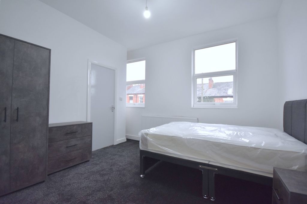 Property photo 1 of 4