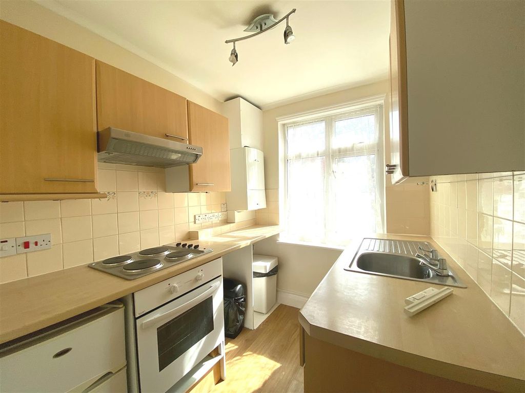 Property photo 1 of 5 Kitchen.Jpeg