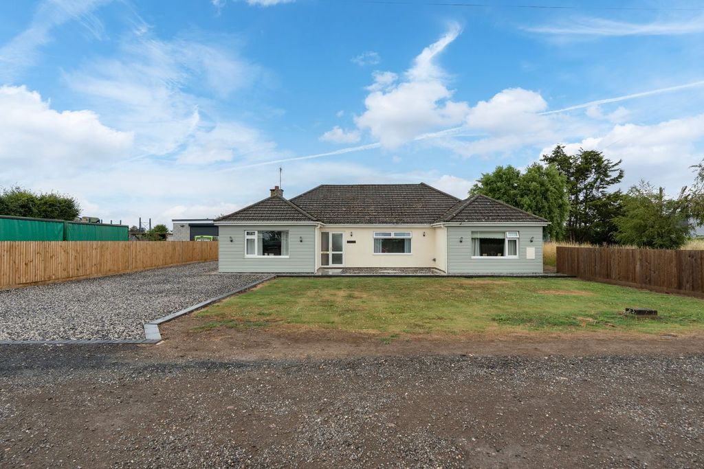 Property photo 1 of 24