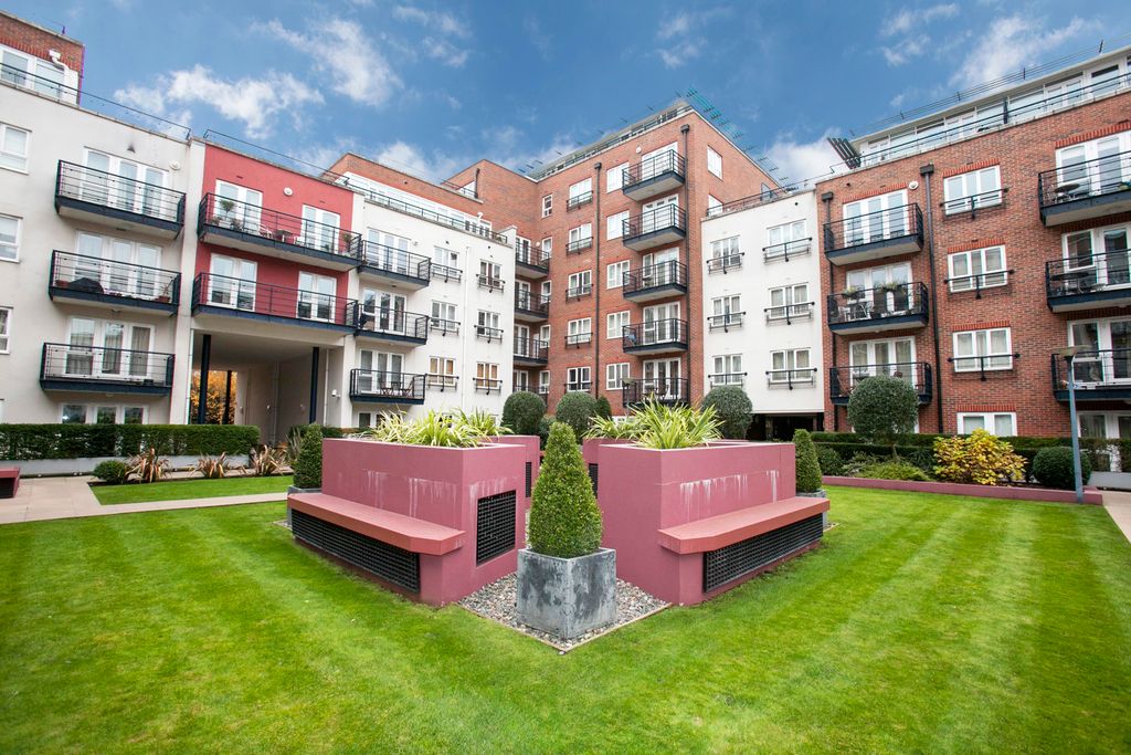 Property photo 1 of 7 Front