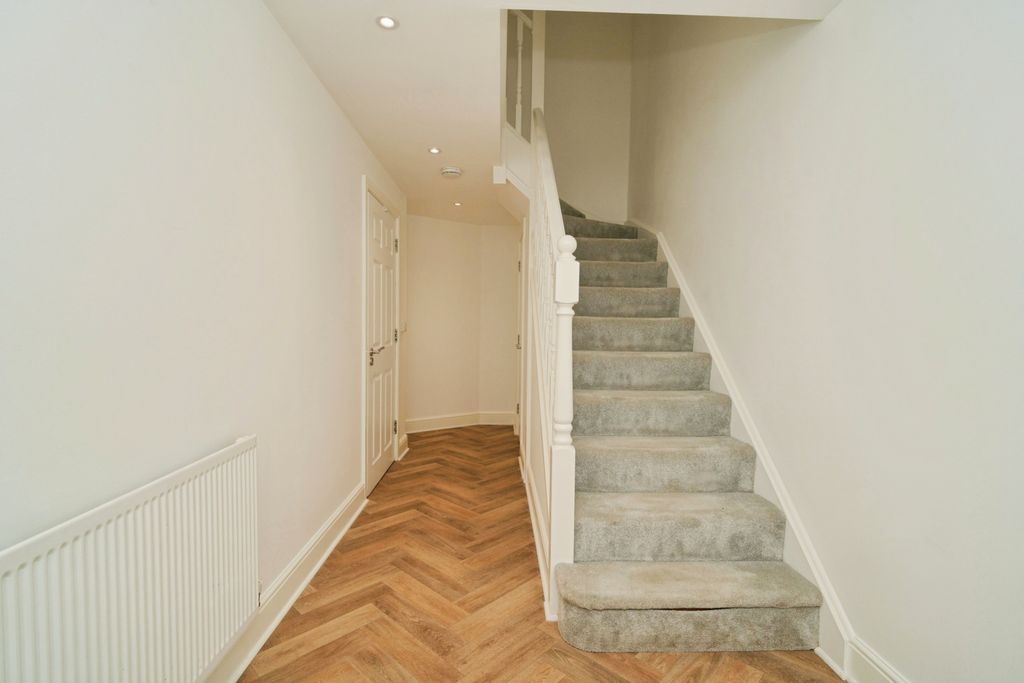 Property photo 3 of 20 Photo #3