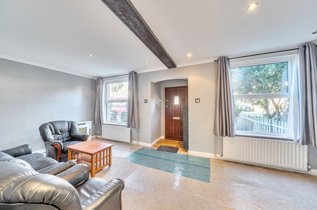 Property photo 2 of 22 1395107-18-695Bc1...