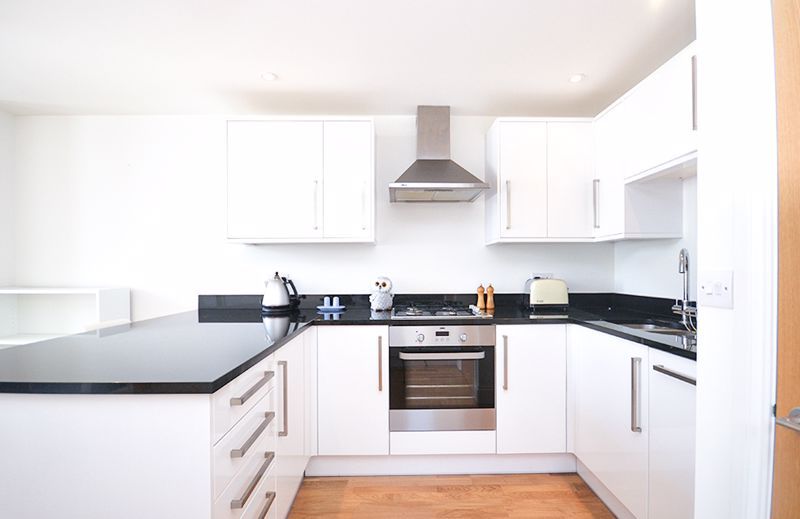 Property photo 3 of 7 Kitchen