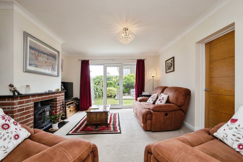 Property photo 2 of 19