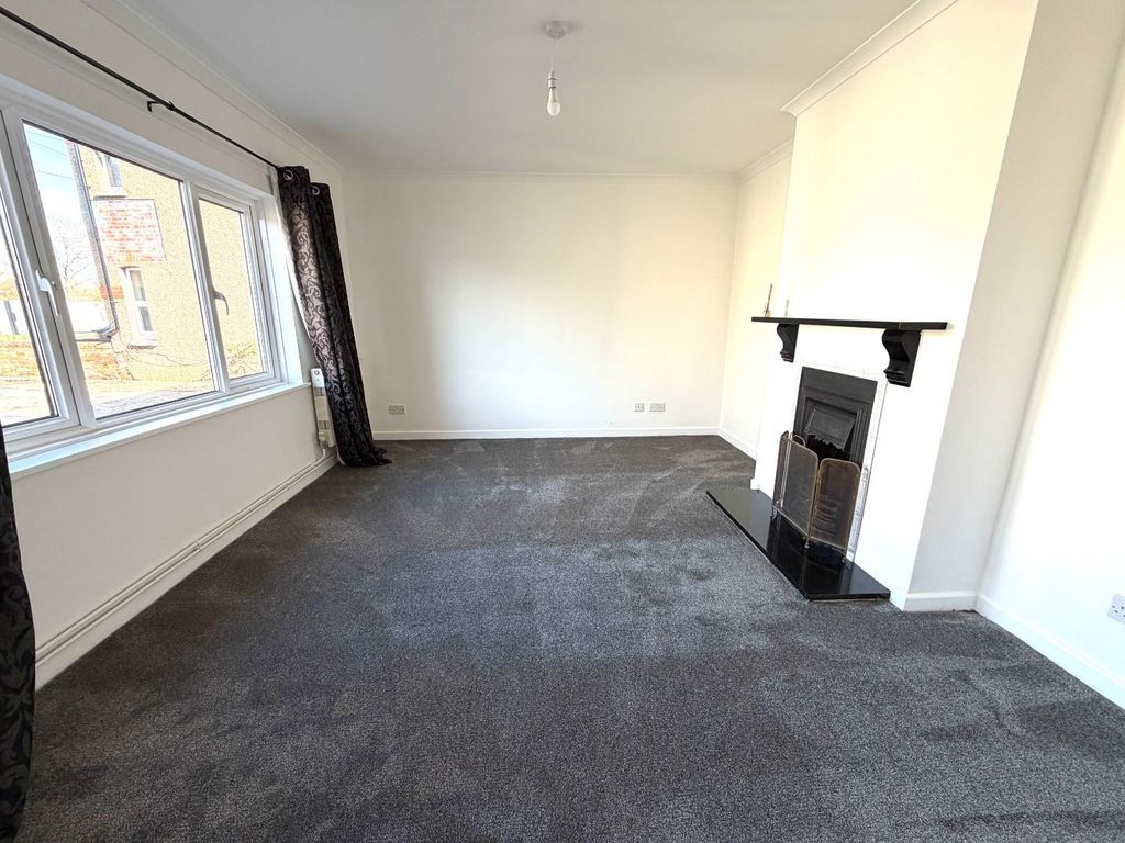 Property photo 2 of 23 Living Room.Jpg