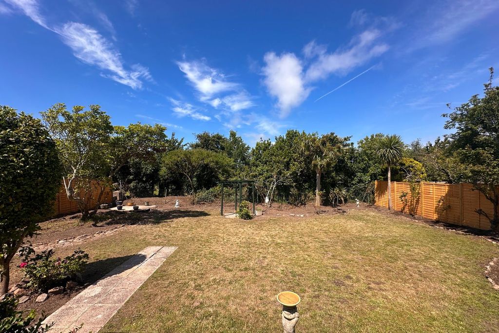 Property photo 2 of 29