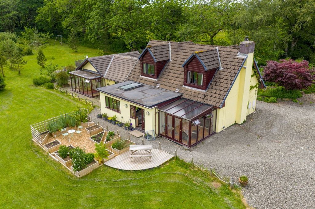Property photo 1 of 54