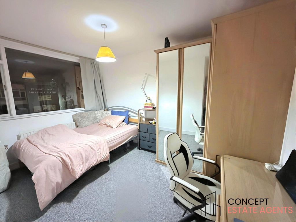 Property photo 1 of 4