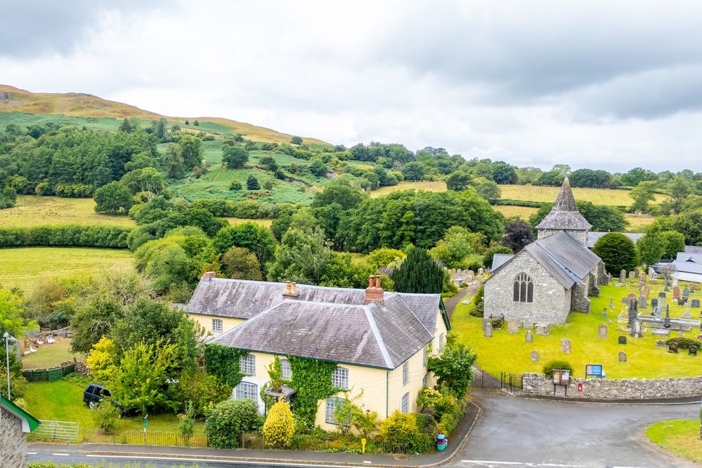 Property photo 1 of 79