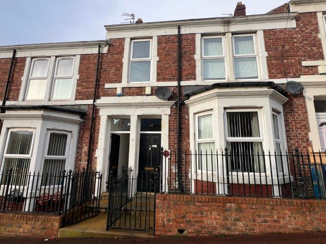 Property photo 1 of 12