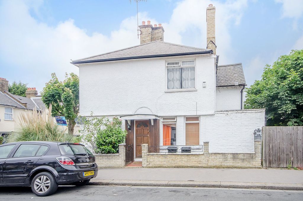 Property photo 1 of 8