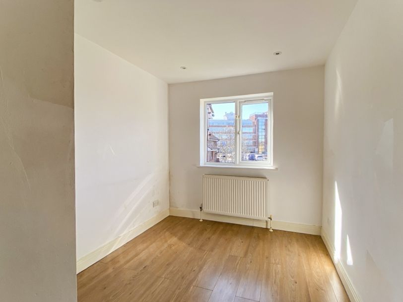 Property photo 3 of 5 Bedroom