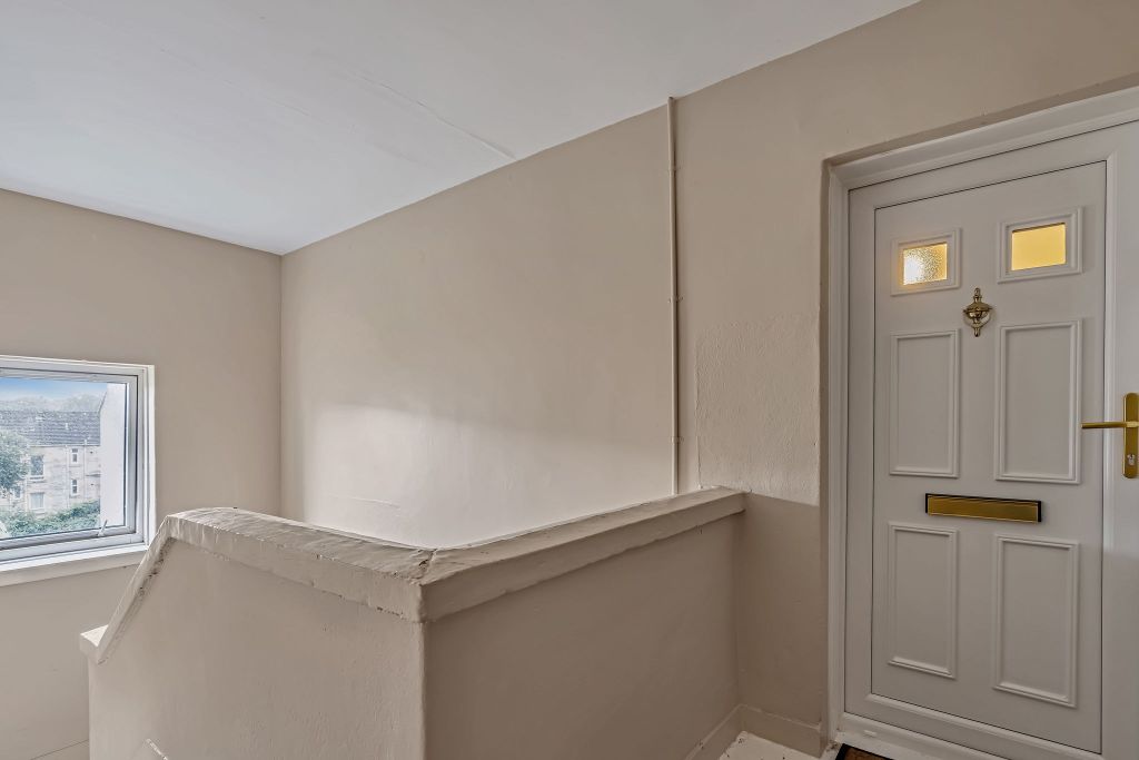 Property photo 2 of 19 1