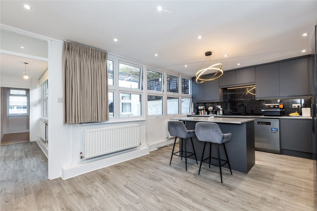 Property photo 1 of 11 Picture No. 30