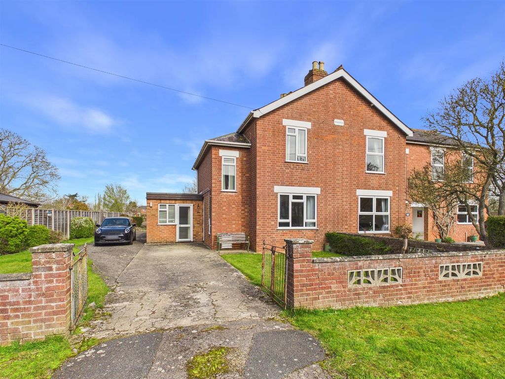 Property photo 1 of 24