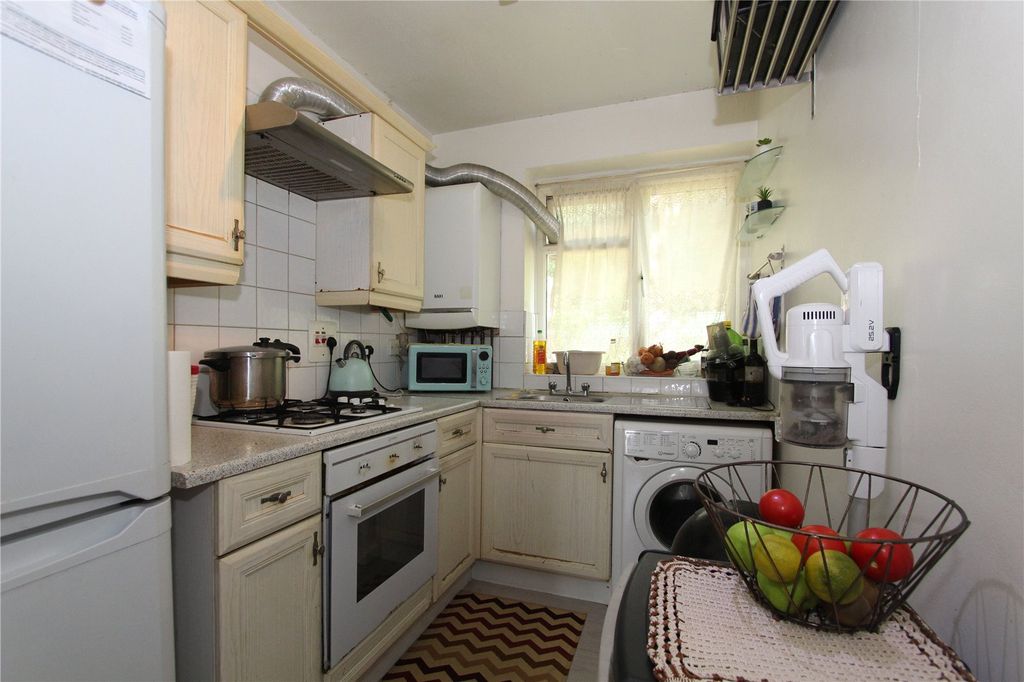 Property photo 3 of 7 Picture No. 06