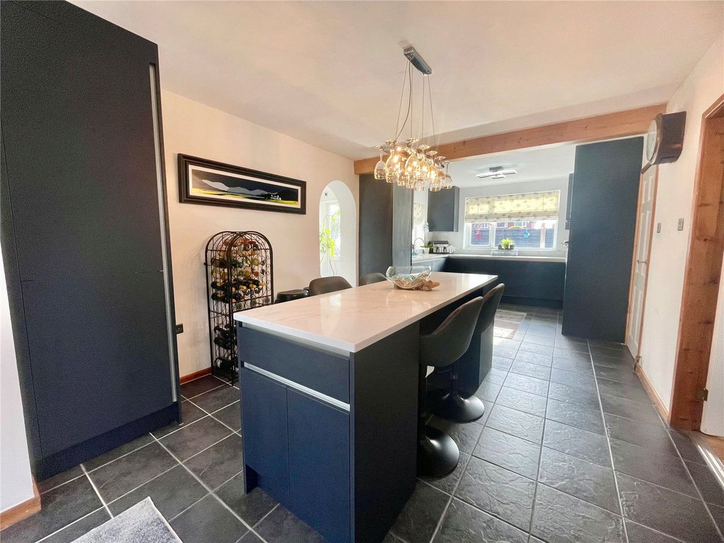 Property photo 2 of 30 Dining Kitchen