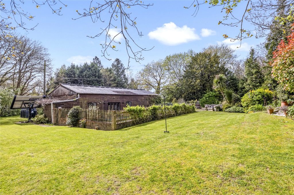 Property photo 2 of 33 Picture No. 02