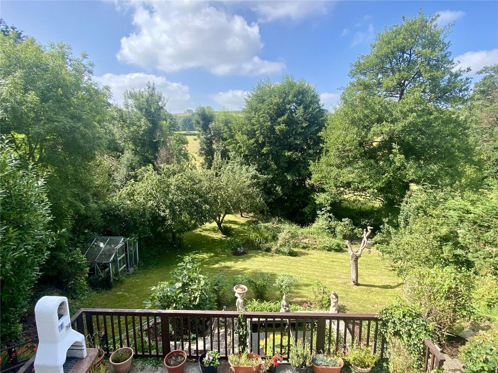 Property photo 3 of 29 Picture No. 04