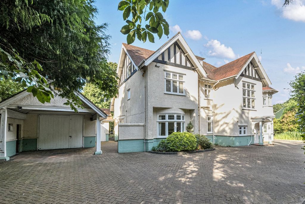 Property photo 3 of 45