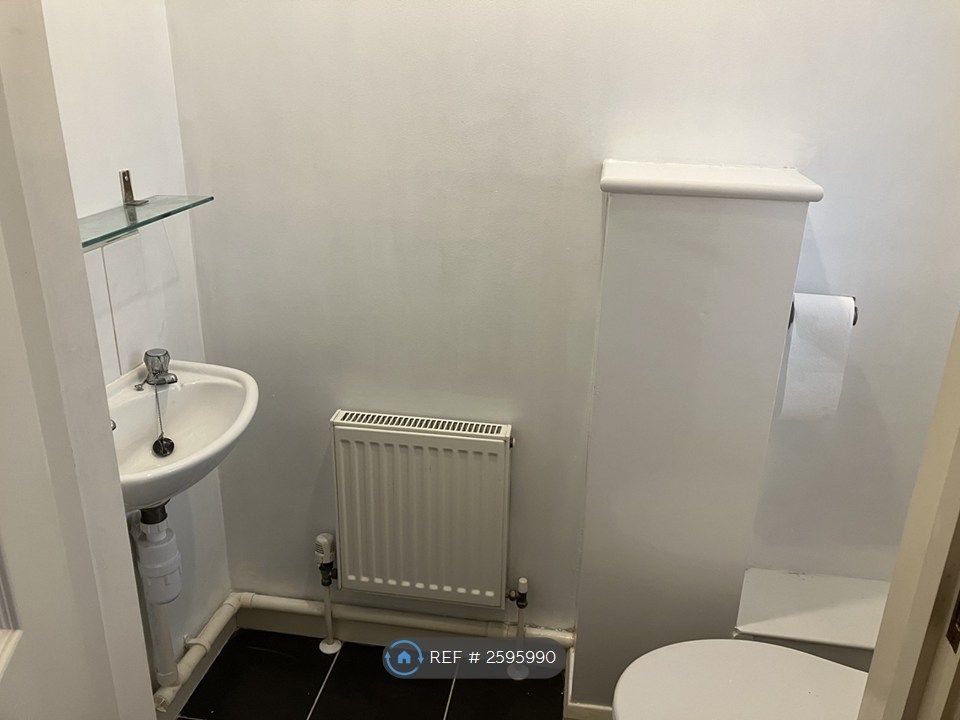 Property photo 2 of 15 Downstairs Toilet