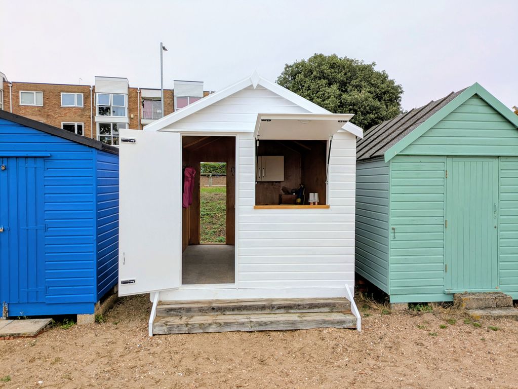 Property photo 1 of 9 Beach Chalet For Sale Victoria Esplanade, West Mersea Co5 8Bp