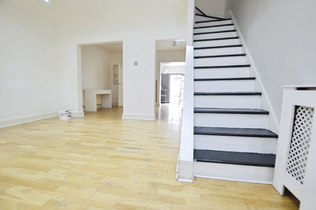 Property photo 1 of 19 Pbox-Img.Jpg