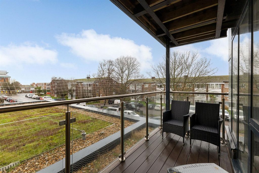 Property photo 2 of 15 102481_3 Causeway Place 1A The Causeway Goring-By-