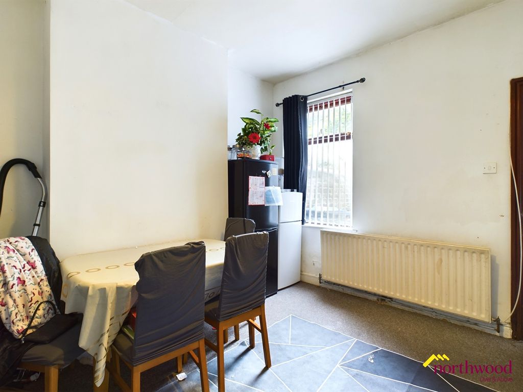 Property photo 3 of 5