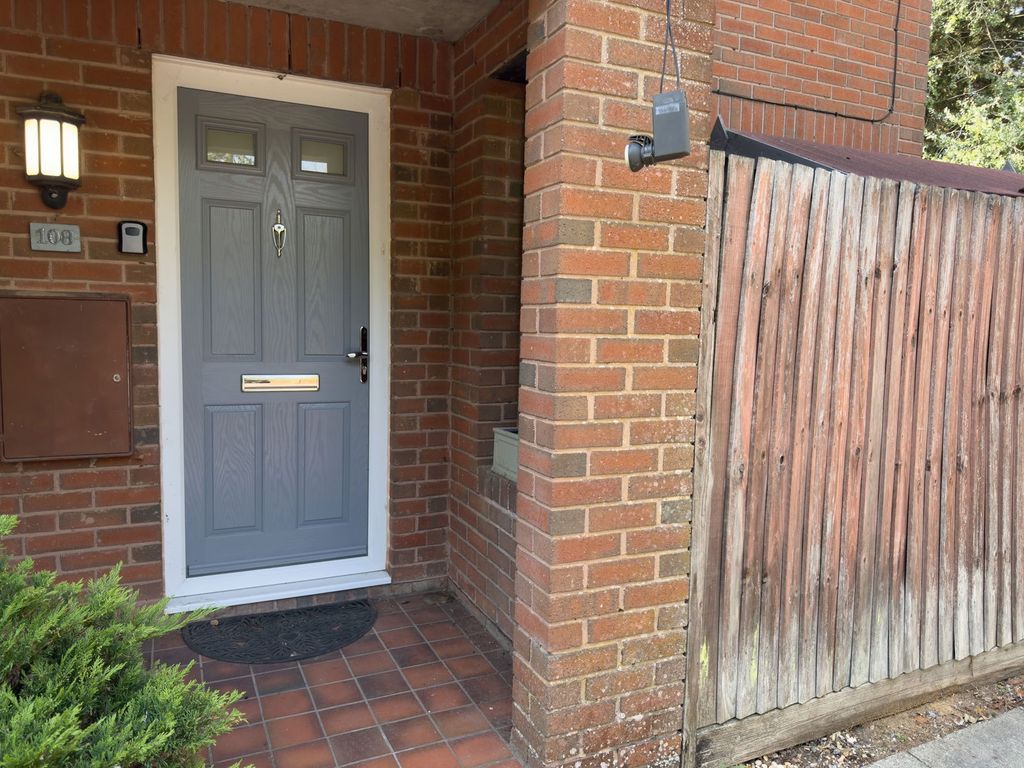 Property photo 2 of 8