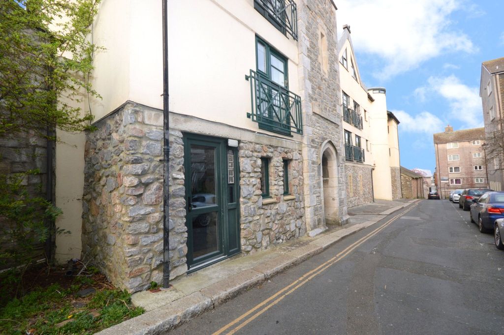 Property photo 1 of 11 Picture No. 32