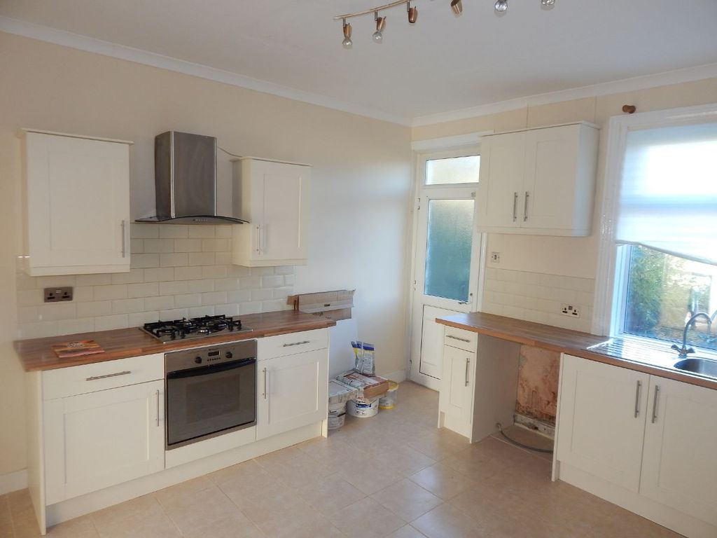 Property photo 1 of 13 Kitchen