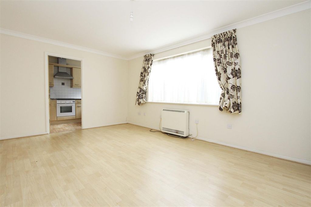 Property photo 2 of 9 Living Room