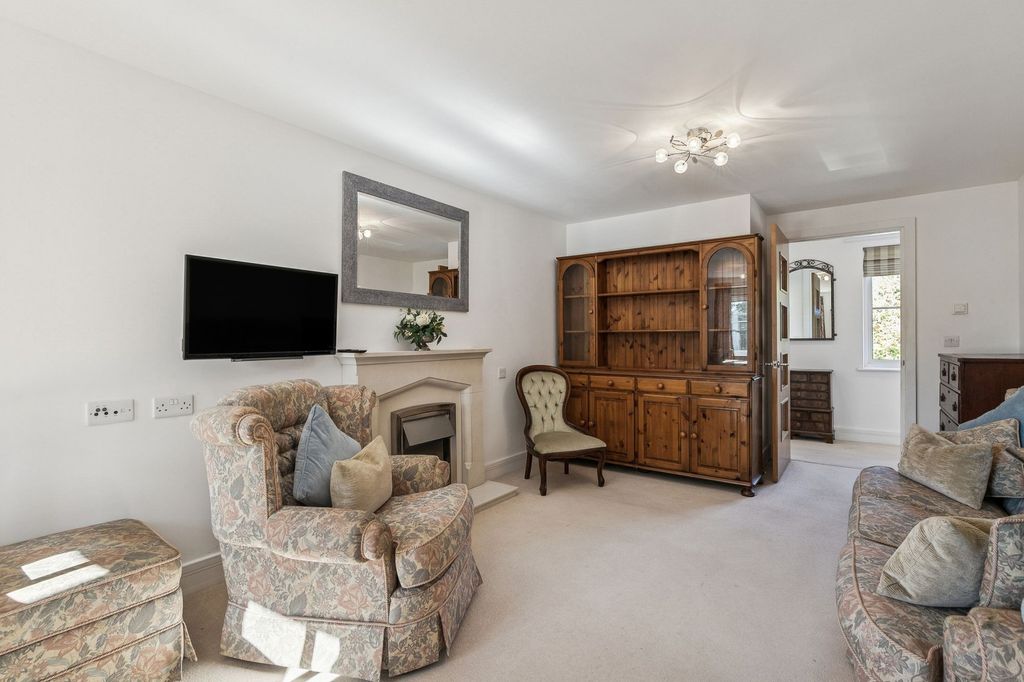 Property photo 3 of 16