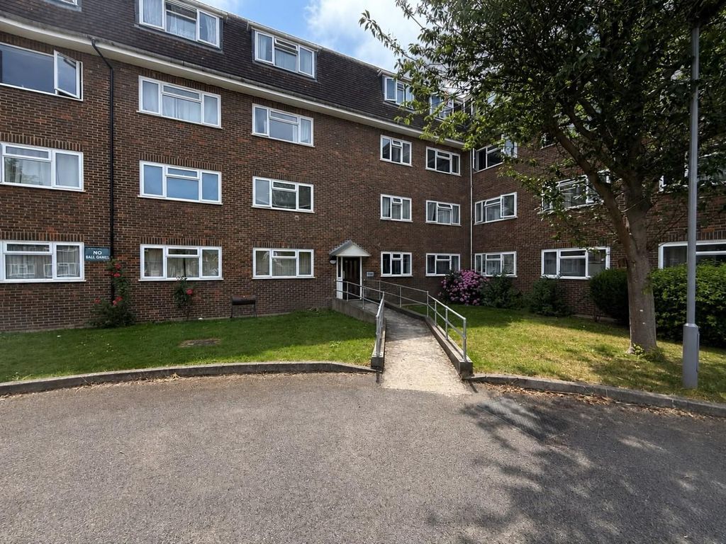 Property photo 1 of 13 Foh