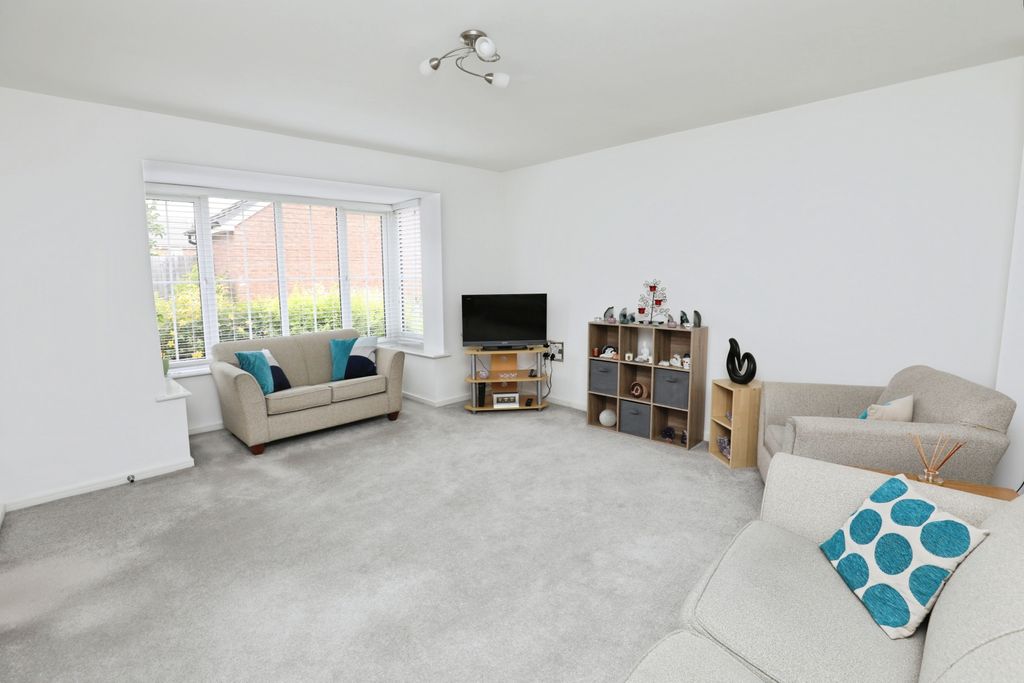 Property photo 2 of 25