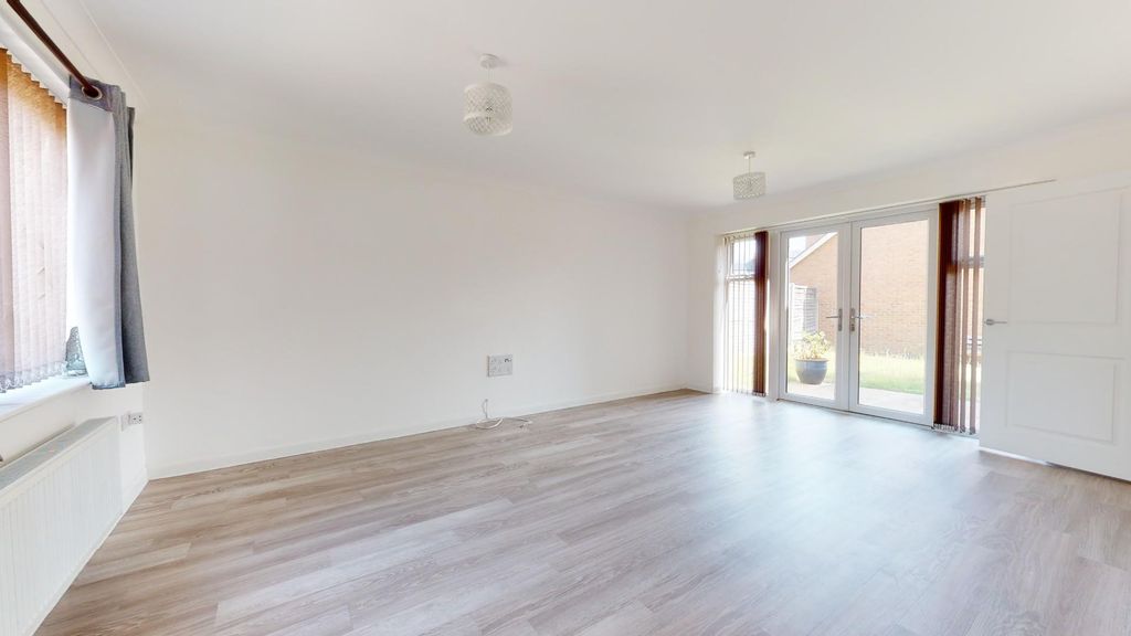 Property photo 3 of 15 Castleridge-8.Jpg