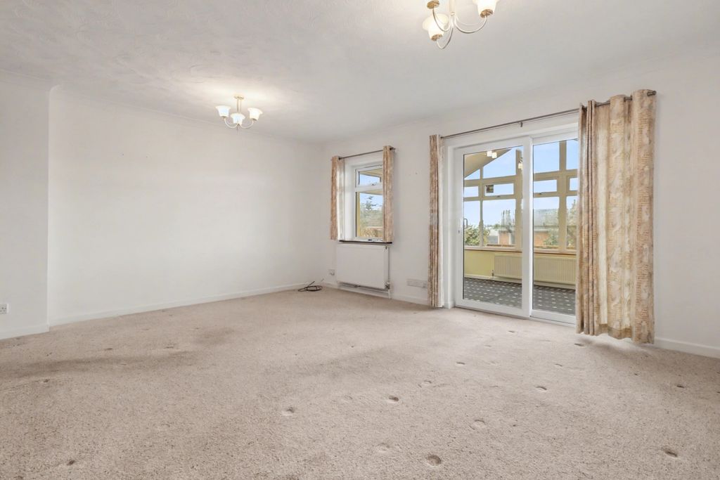 Property photo 2 of 14 Lounge Diner