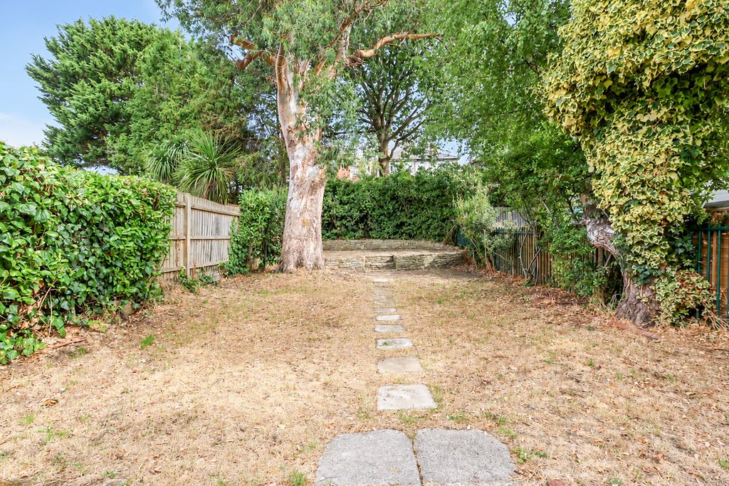 Property photo 2 of 15 333A3100