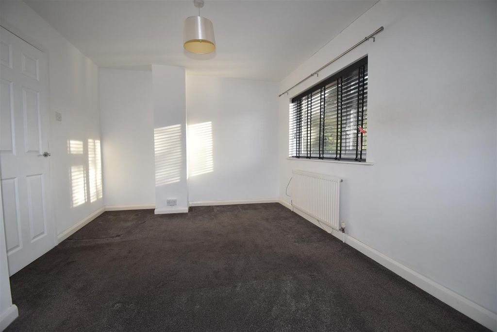 Property photo 2 of 14 Master Bedroom.Jpg