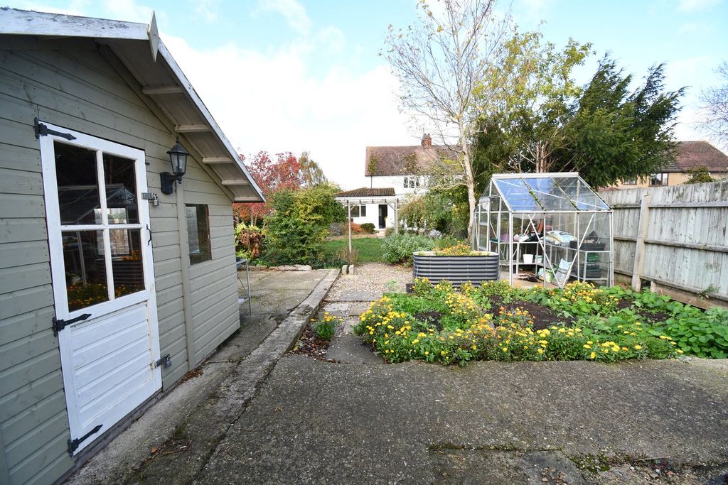 Property photo 3 of 24