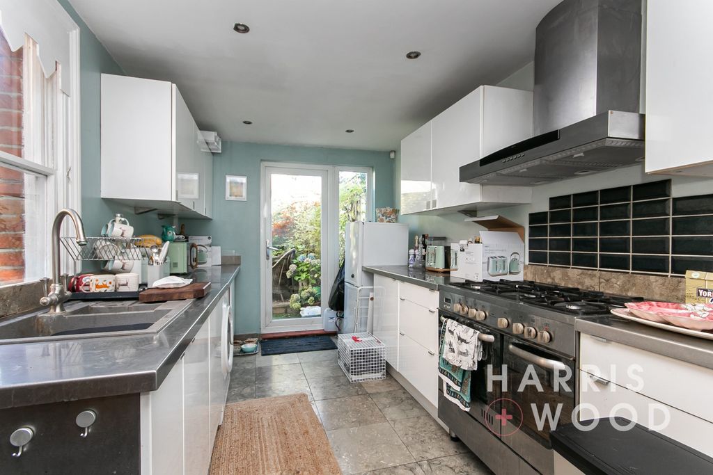 Property photo 3 of 18 4466292