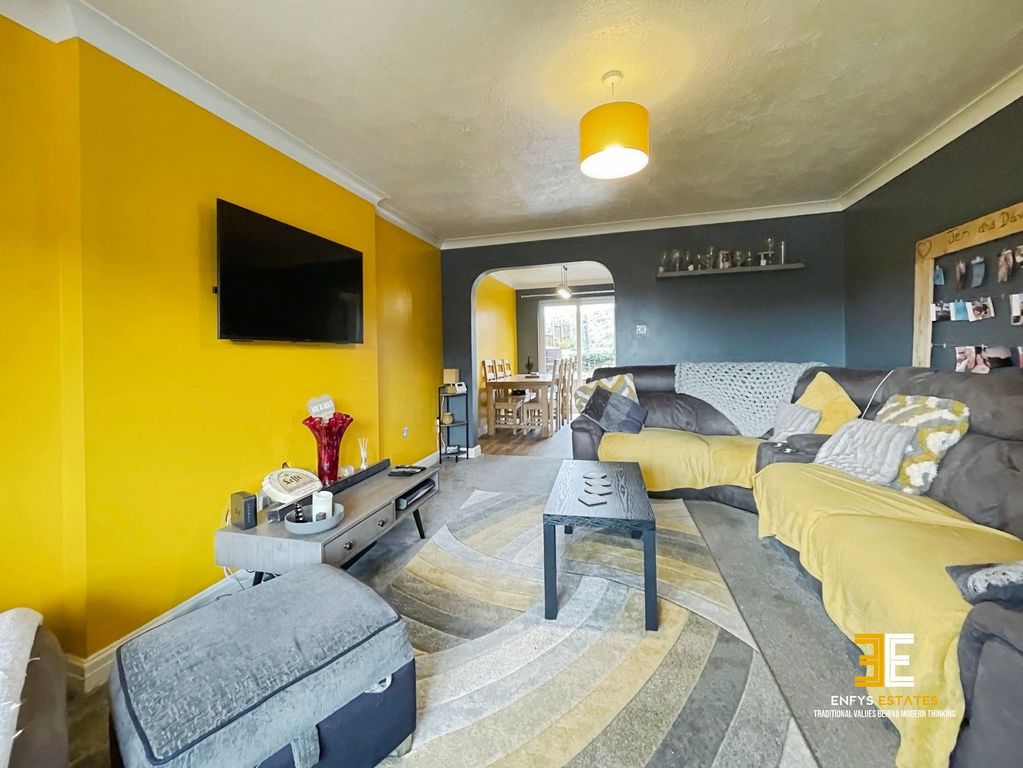 Property photo 2 of 35