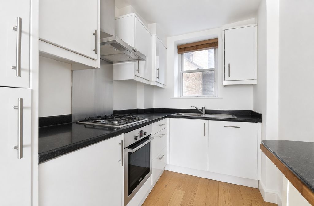 Property photo 2 of 8 963842